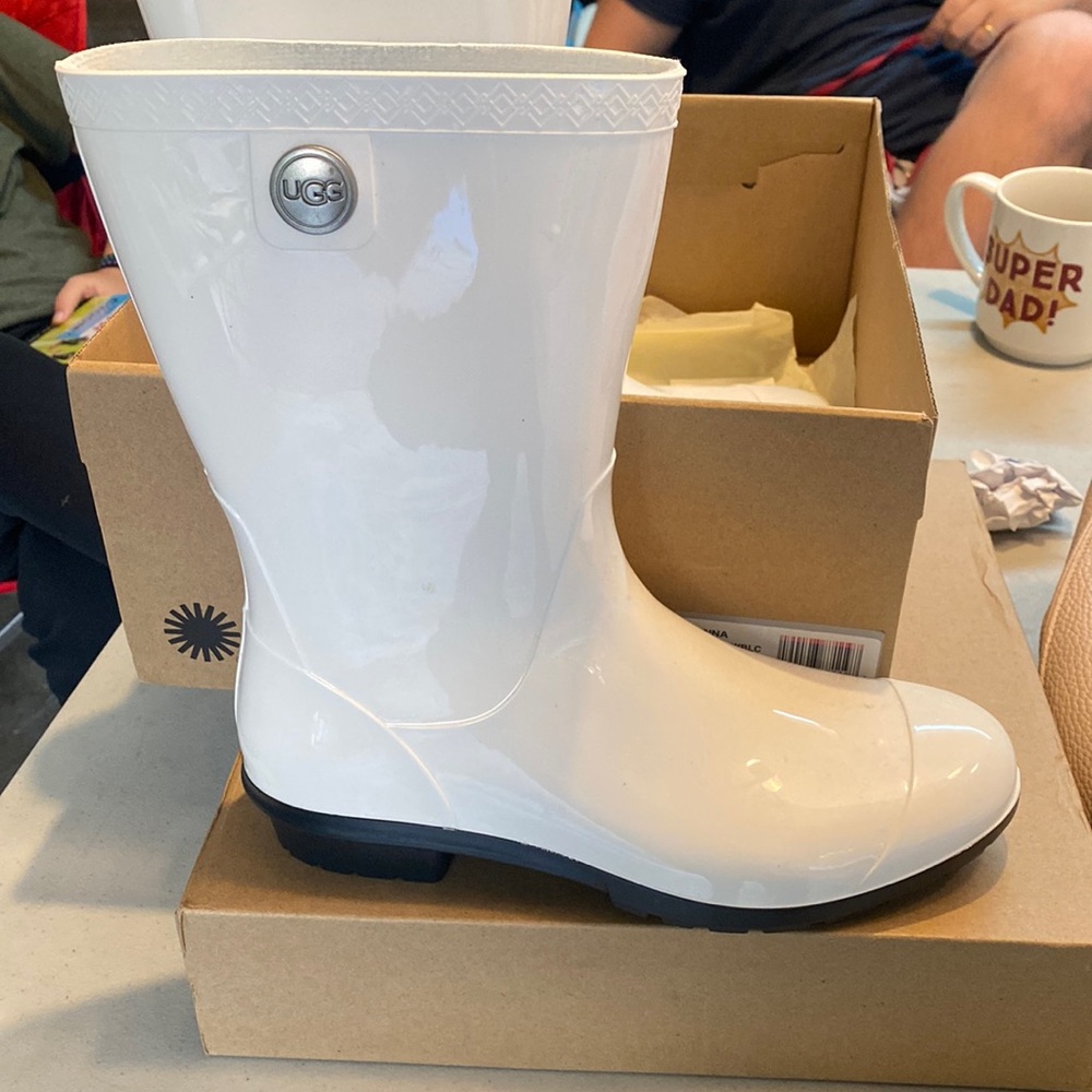 Sienna ugg rain boots